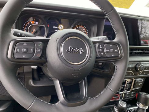 New 2026 Jeep Wrangler Unlimited Sport image 9