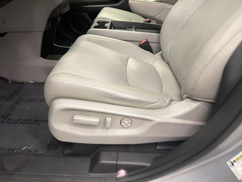 Used 2018 Honda Odyssey Elite image 10