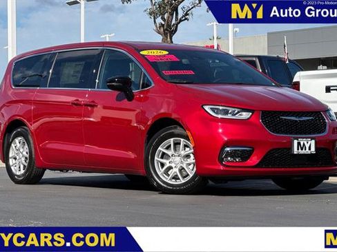 New 2026 Chrysler Pacifica Select image 1