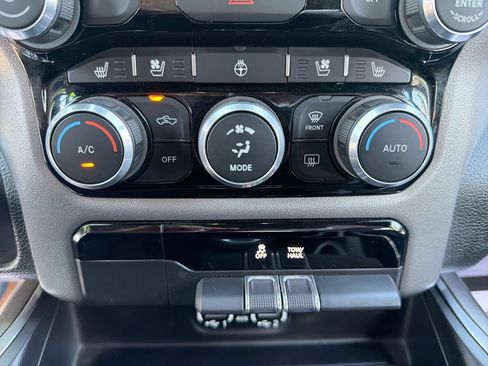 Used 2024 RAM 1500 Laramie AWD/4WD image 16