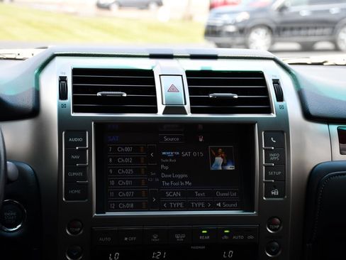 Used 2018 Lexus GX 460 Premium AWD/4WD image 33