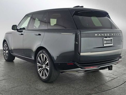 Used 2023 Land Rover Range Rover SE AWD/4WD image 3
