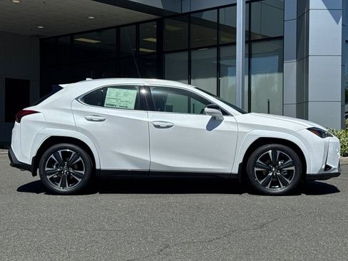 New 2026 Lexus UX 300h AWD image 3