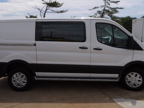 Used 2025 Ford Transit 250 Low Roof w/ Exterior Upgrade Package RWD image 2
