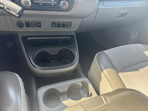 Used 2016 Nissan NV 3500 SV w/ SV Technology Package image 32