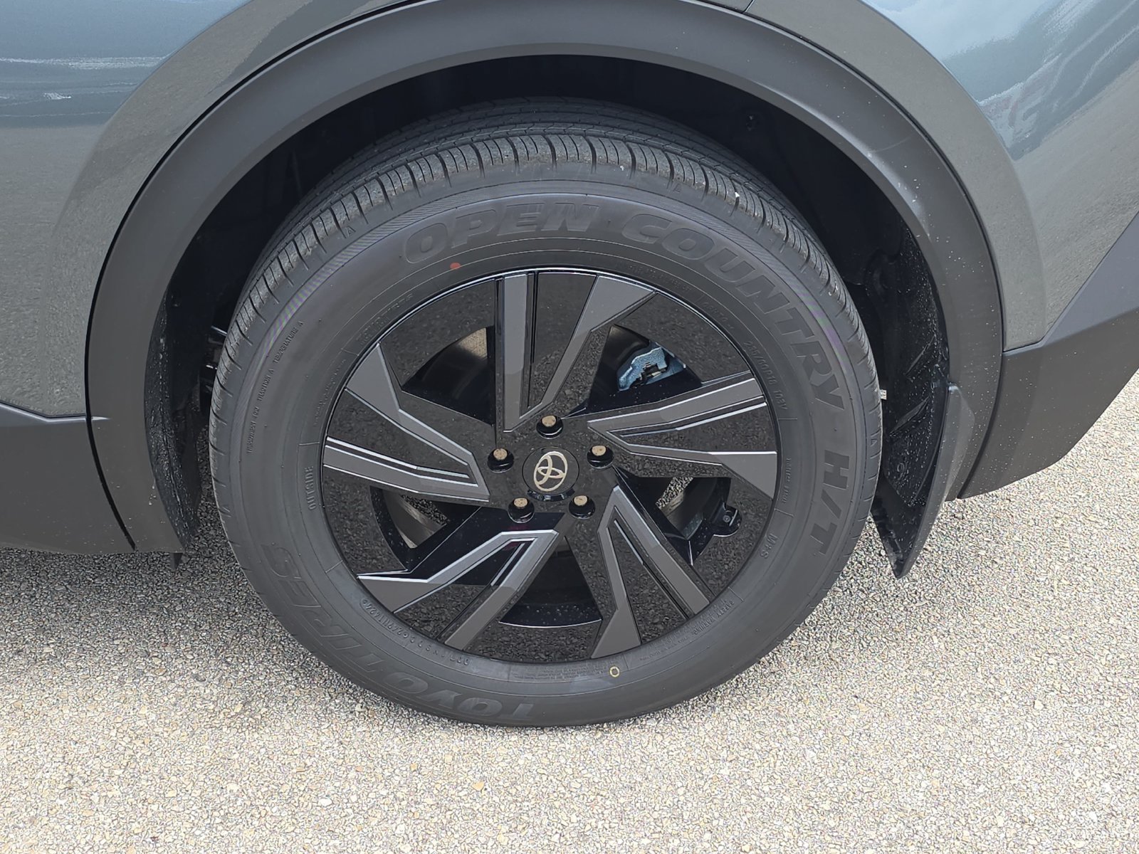 New 2026 Toyota C-HR AWD/4WD image 27