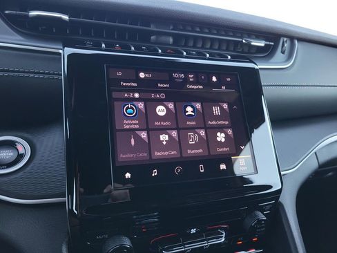 New 2025 Jeep Grand Cherokee L Laredo image 26