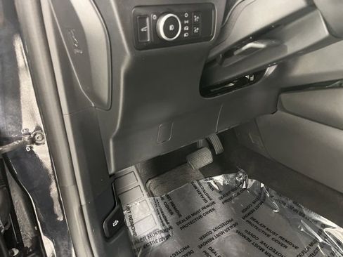 Used 2025 Ford Escape Platinum image 28