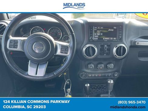 Used 2016 Jeep Wrangler Unlimited Rubicon AWD/4WD image 10