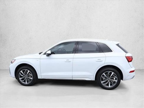 Used 2023 Audi Q5 2.0T Premium w/ Convenience Package AWD/4WD image 10