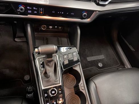 Used 2023 Kia Sportage EX image 15