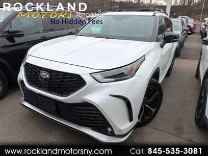 Used 2022 Toyota Highlander XSE