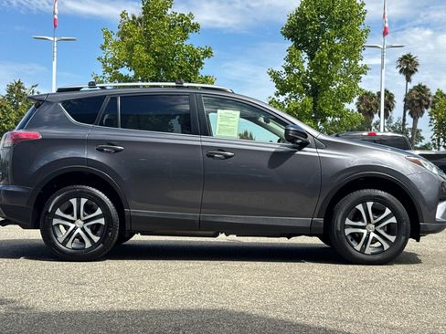 Used 2016 Toyota RAV4 LE FWD image 8