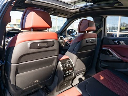 Used 2025 BMW X6 xDrive40i w/ Climate Comfort Package image 15