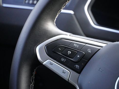 Used 2023 Volkswagen Tiguan S image 29