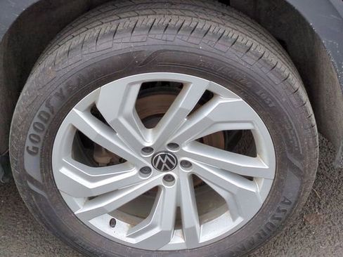 Used 2023 Volkswagen Atlas SE image 27