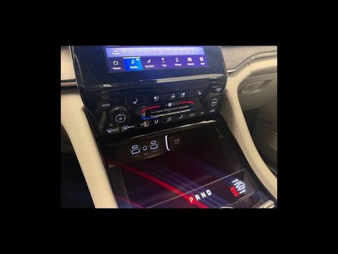 Used 2022 Jeep Grand Cherokee Overland AWD/4WD image 23