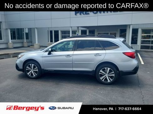 Used 2018 Subaru Outback 2.5i Limited AWD/4WD image 2