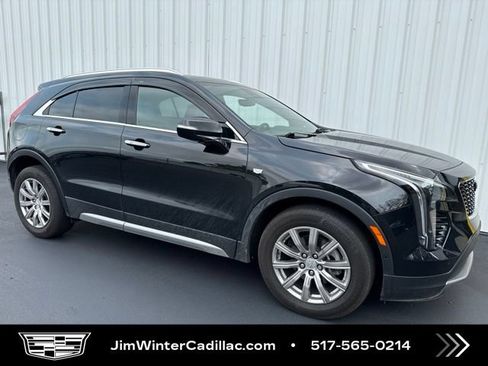 Used 2022 Cadillac XT4 Premium Luxury w/ Technology Package AWD/4WD image 9