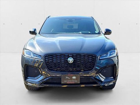 New 2026 Jaguar F-PACE R-Dynamic S image 2