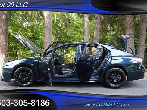 Used 2020 Toyota Camry SE FWD image 29