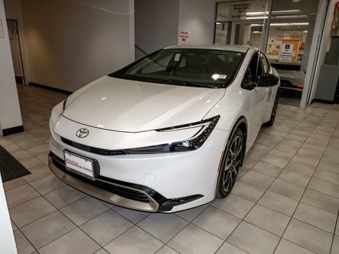 New 2026 Toyota Prius Plug-In Hybrid FWD image 1