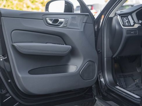 New 2026 Volvo XC60 B5 Ultra w/ Protection Package Premier image 37