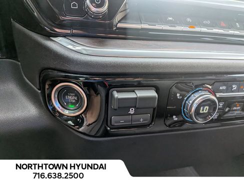Used 2026 GMC Sierra 1500 SLT AWD/4WD image 18