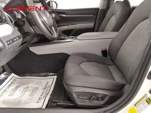 Used 2022 Toyota Camry LE FWD image 24