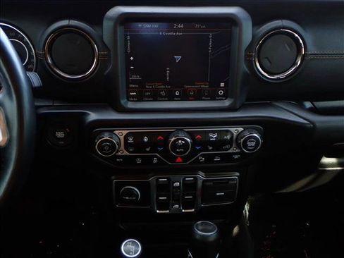 Used 2021 Jeep Wrangler Unlimited Sahara image 15