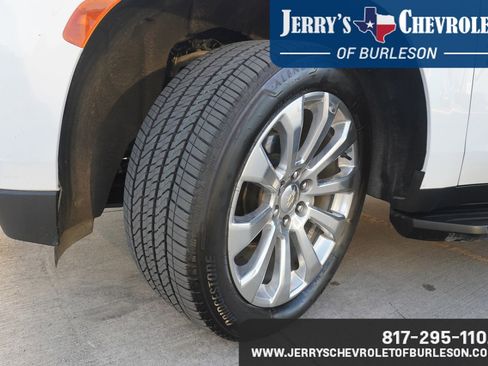 Used 2021 Chevrolet Tahoe Premier w/ Premium Package image 13