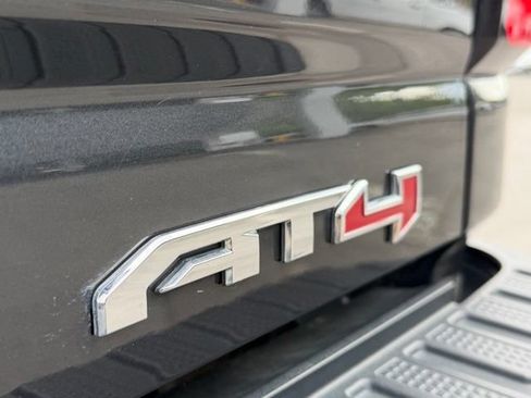 Used 2020 GMC Sierra 2500 AT4 w/ Technology Package AWD/4WD image 10