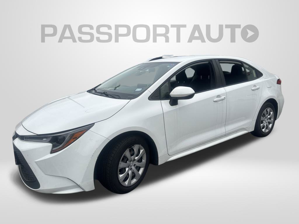 Used 2021 Toyota Corolla LE FWD image 1