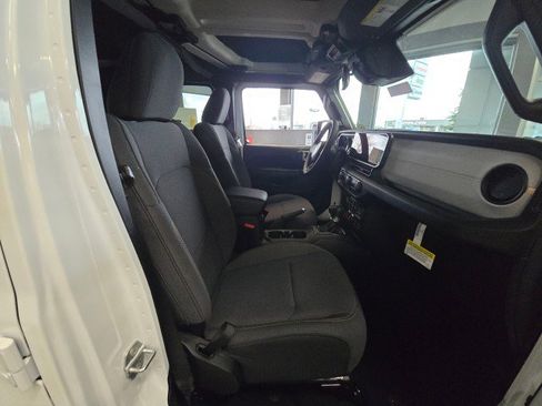 New 2026 Jeep Gladiator Willys image 12