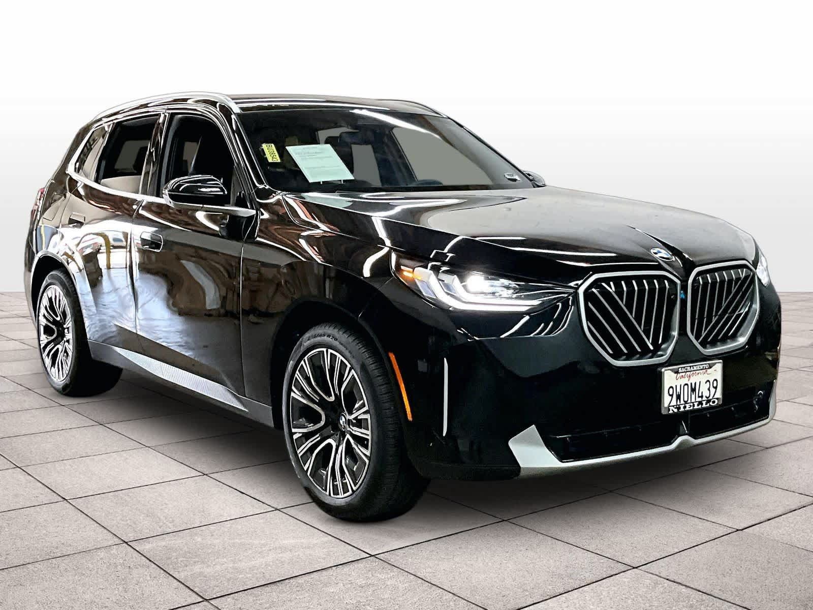 Used 2026 BMW X3 xDrive30i w/ Premium Package AWD/4WD image 2