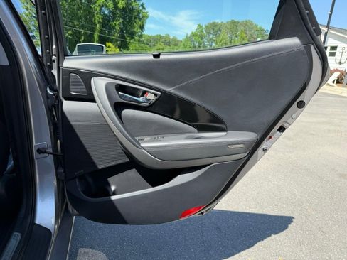 Used 2014 Hyundai Azera Limited w/ Option Group 02 FWD image 26