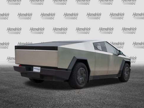 Used 2024 Tesla Cybertruck AWD Crew Cab image 9