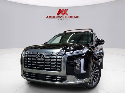 Used 2024 Hyundai Palisade Calligraphy image 2