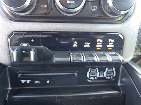 Used 2019 RAM 1500 Big Horn AWD/4WD image 30