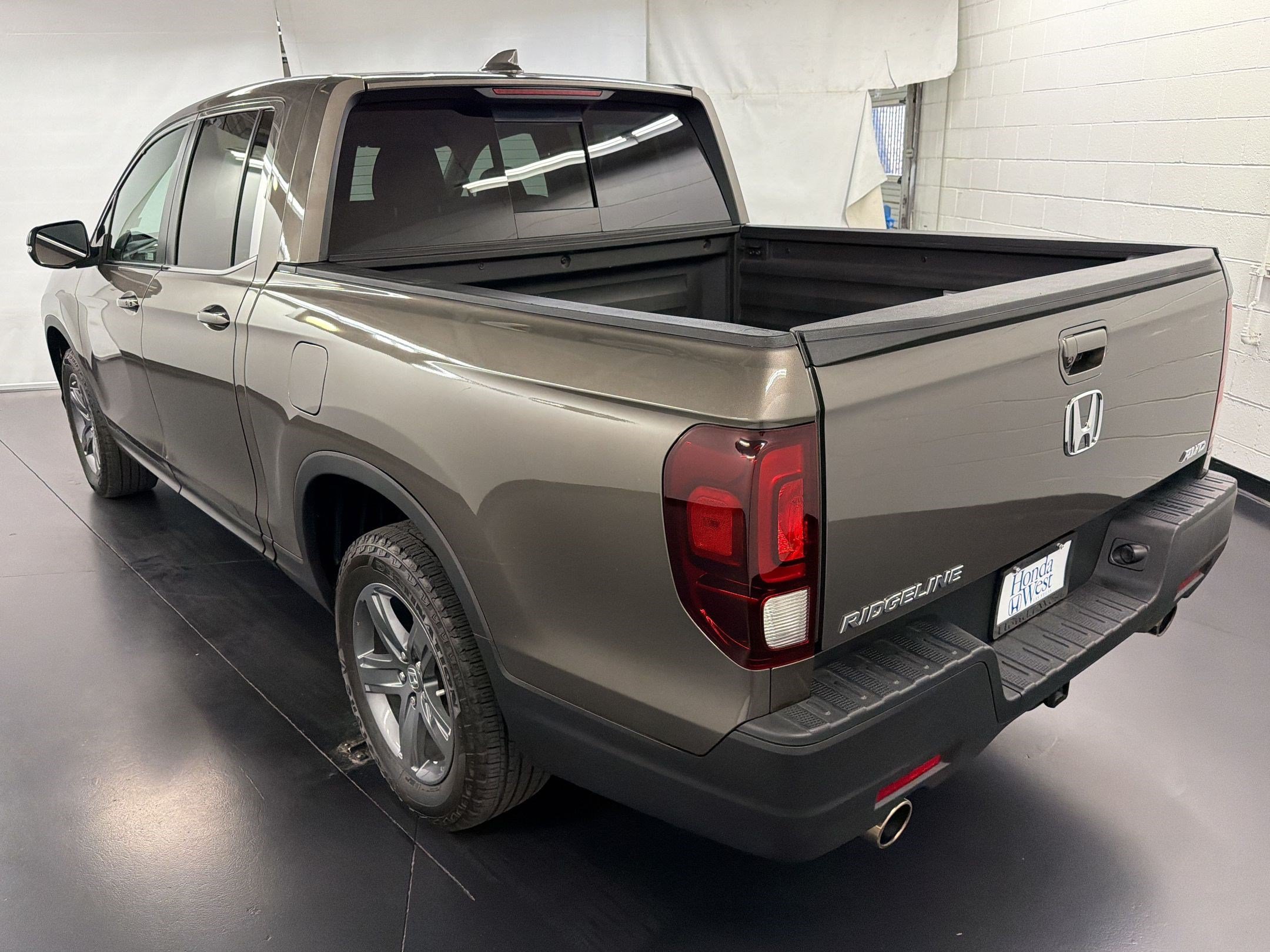 Certified 2021 Honda Ridgeline RTL image 3