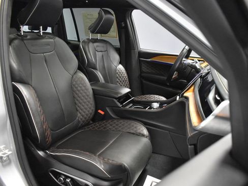 Used 2022 Jeep Grand Cherokee Summit AWD/4WD image 14