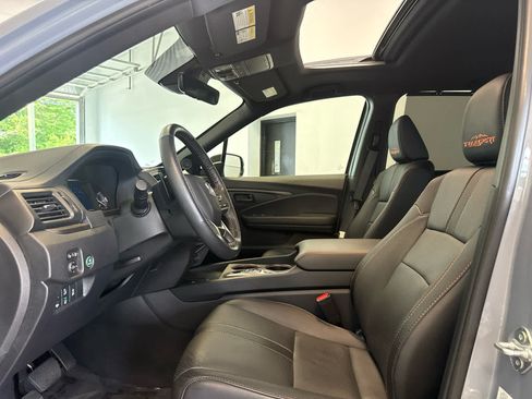 Used 2024 Honda Passport TrailSport image 10