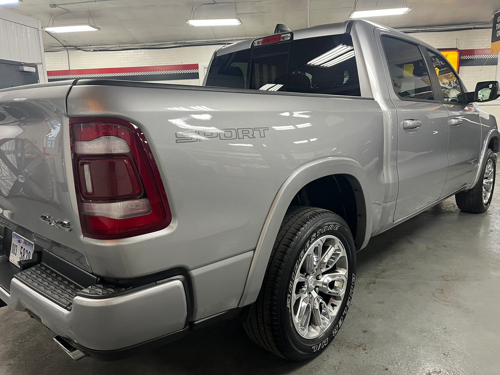 Used 2022 RAM 1500 Laramie w/ Sport Appearance Package AWD/4WD image 3