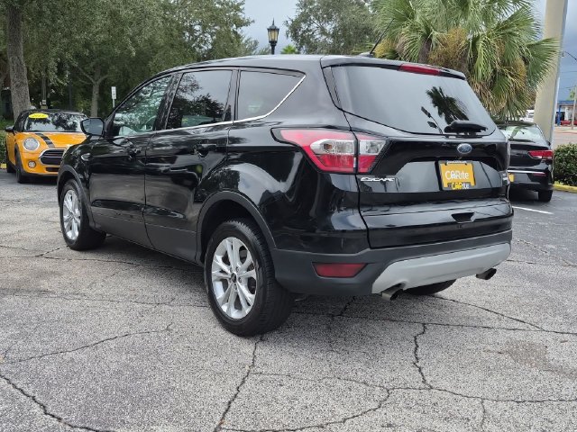 Used 2017 Ford Escape SE w/ SE Cold Weather Package FWD image 7