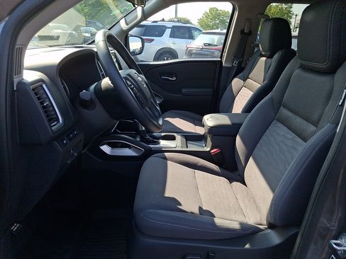 Used 2023 Nissan Frontier SV w/ SV Convenience Package RWD image 13