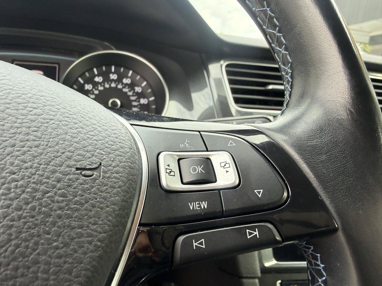 Used 2019 Volkswagen e-Golf SE w/ Driver Assistance Package FWD image 23