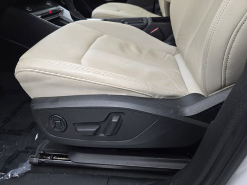 Used 2021 Audi Q3 2.0T Premium image 27