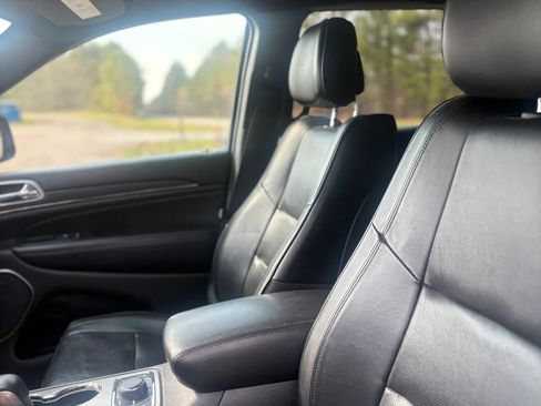 Used 2018 Jeep Grand Cherokee High Altitude image 9