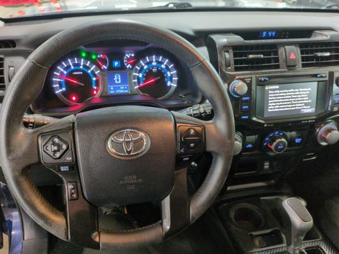Used 2019 Toyota 4Runner TRD Off-Road Premium AWD/4WD image 6