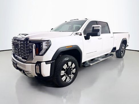 Used 2024 GMC Sierra 3500 Denali w/ Denali Reserve Package image 3